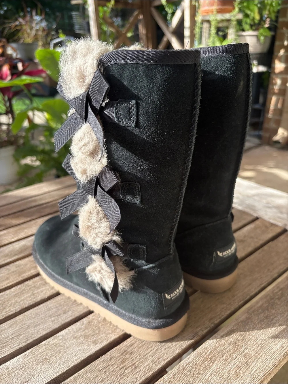 Kookaburra by UGG Black Mid-Calf Boots with Fur Trim and Bows size 6